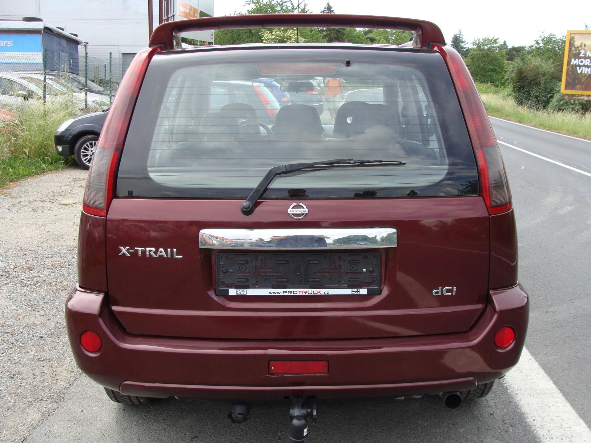 Nissan X-Trail, 2.2 DCi, 100 kW, klimatizace - fotka 4