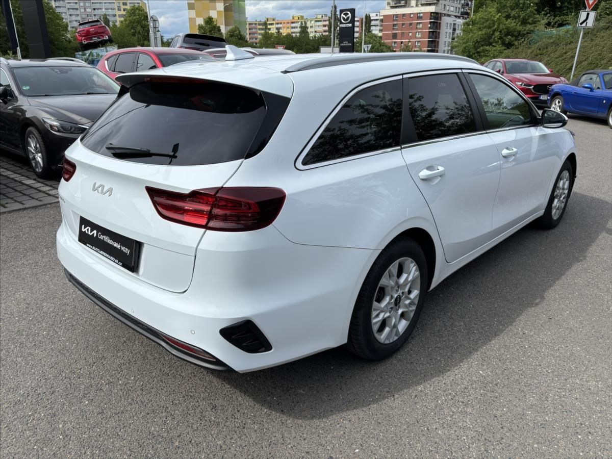 Kia Cee´d, 1,5 TGDi AT TOP ZÁRUKA CARPLAY - fotka 5