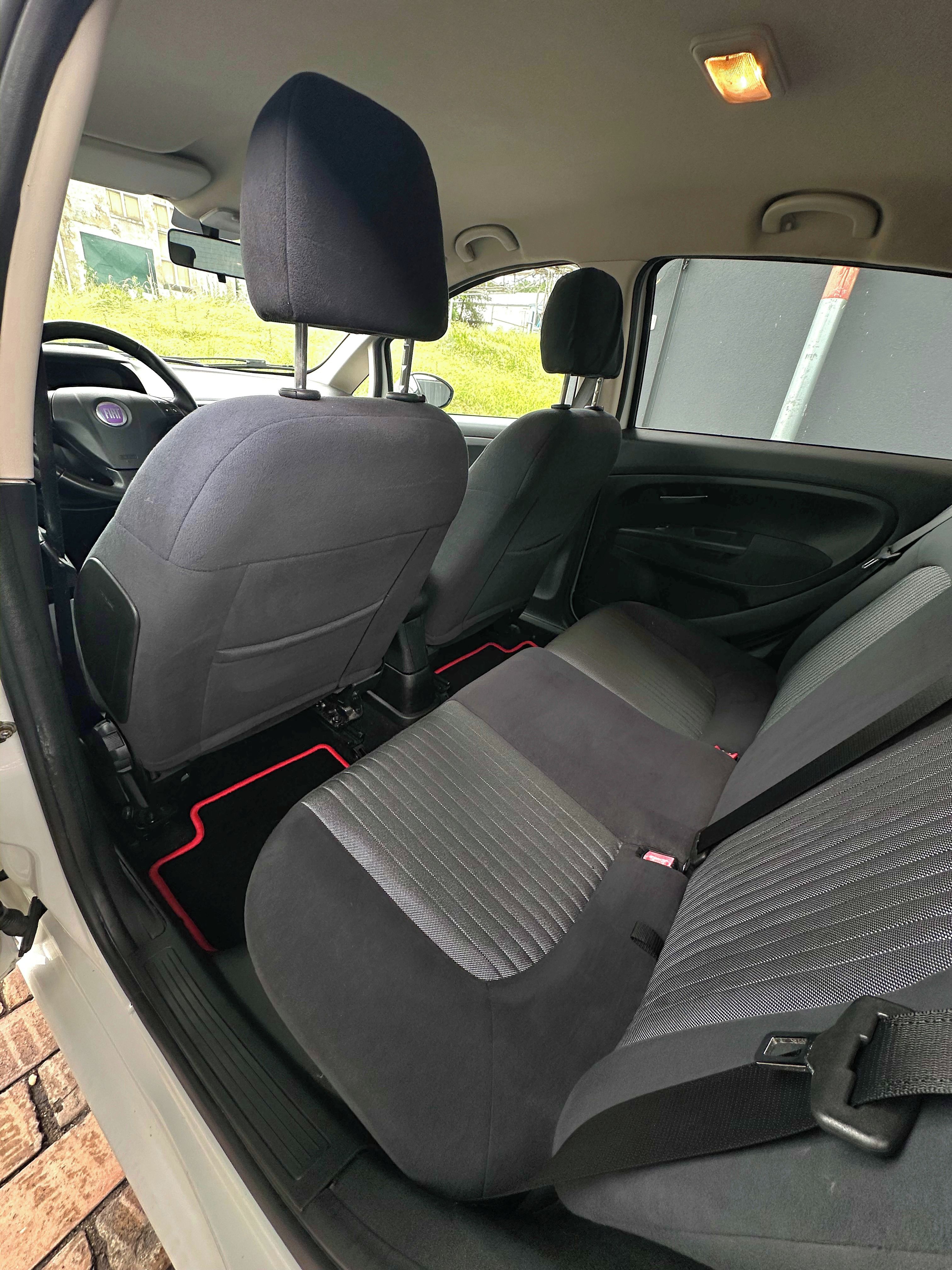 Fiat Grande Punto, 1.4 T-jet 88 kw - fotka 4