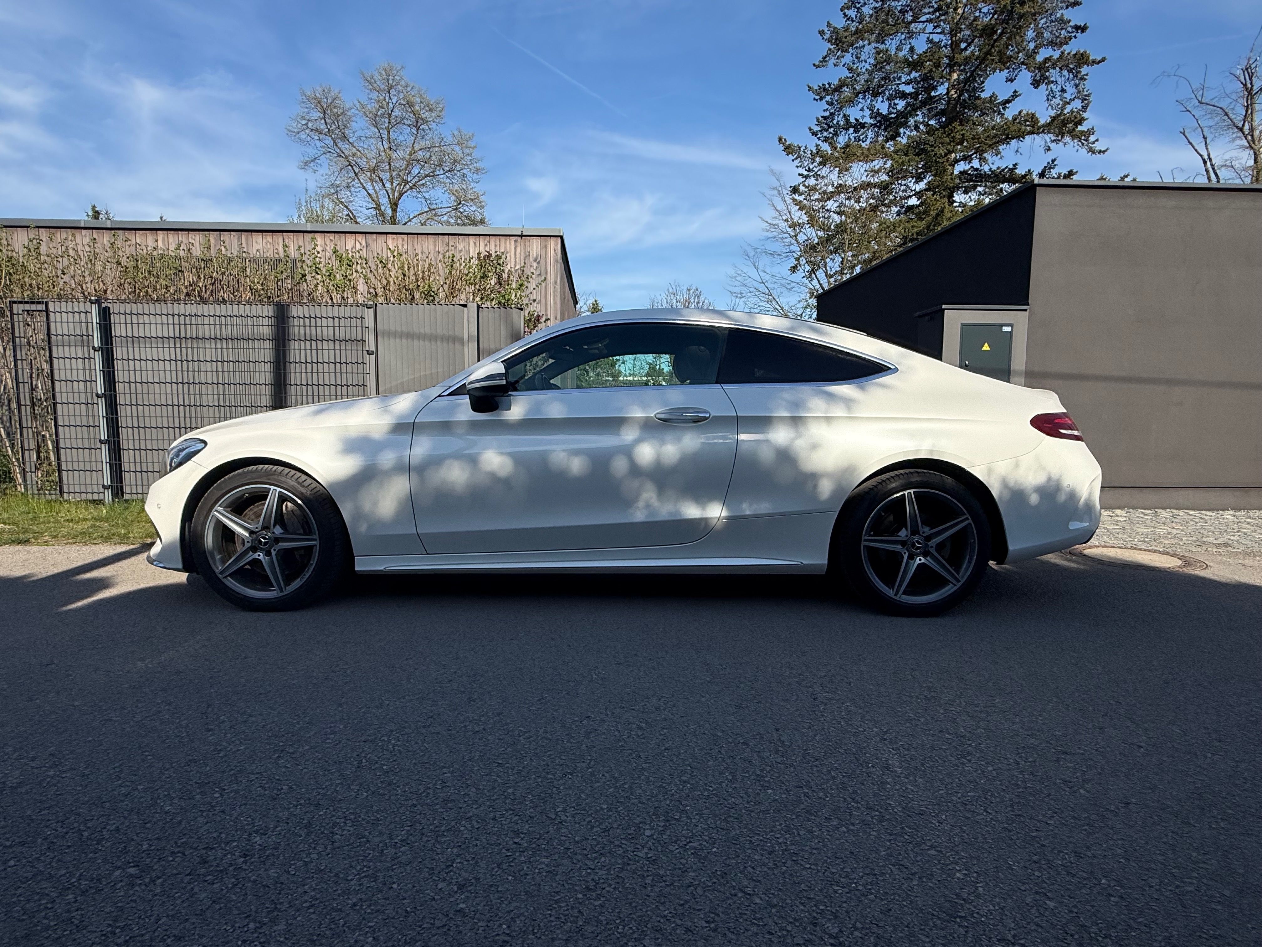 Mercedes-Benz Třídy C, 250 d 4Matic kupé - fotka 3