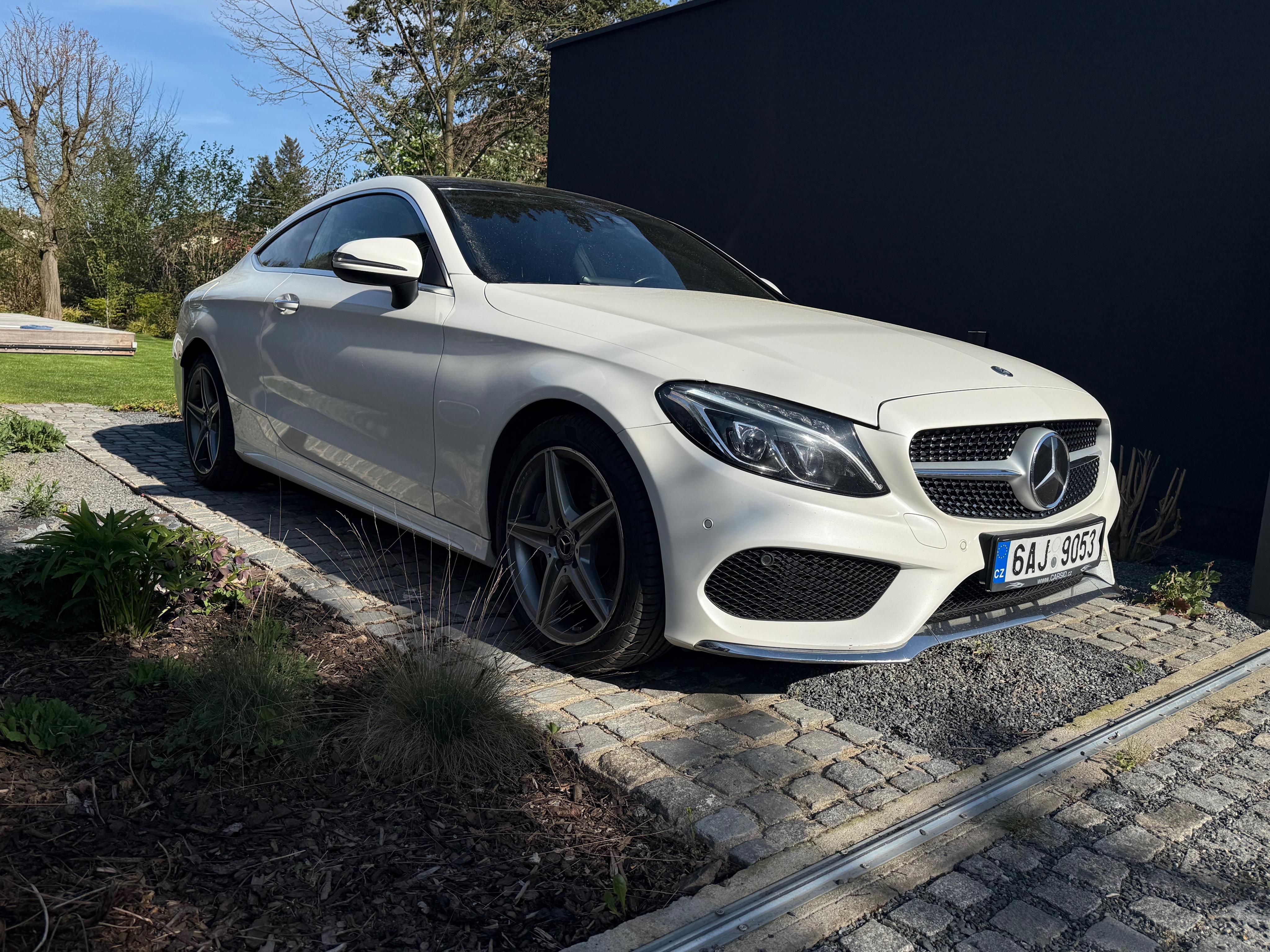 Mercedes-Benz Třídy C, 250 d 4Matic kupé - fotka 2