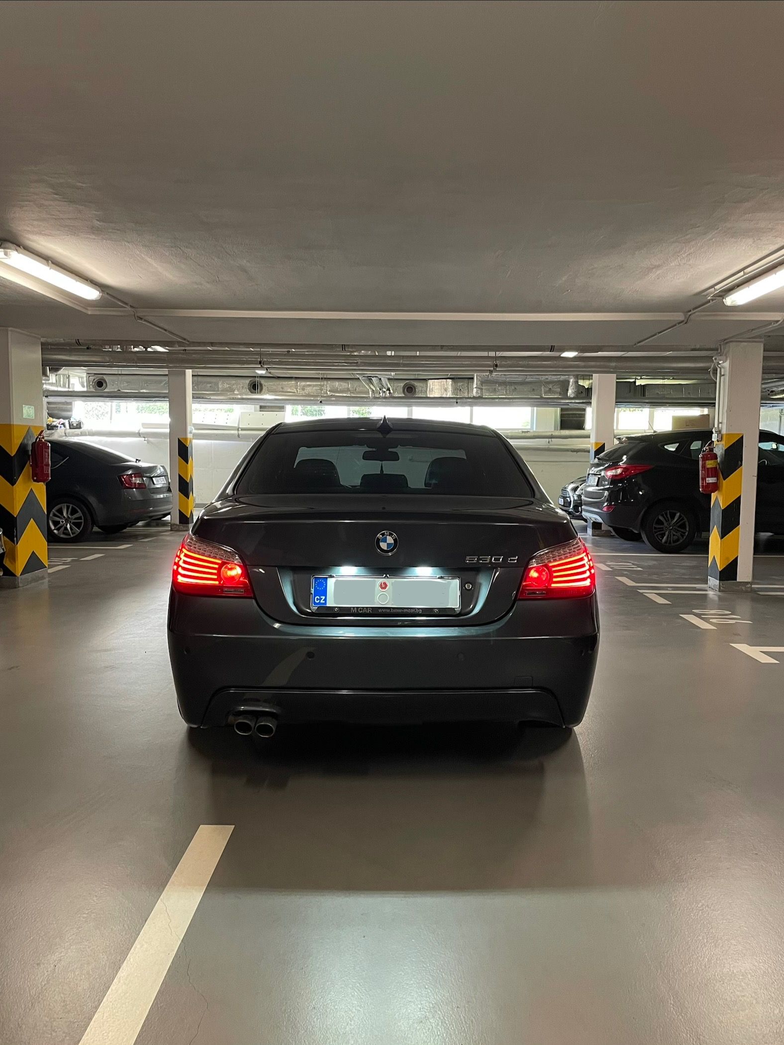 BMW Řada 5, 530d xDrive, M-Packet, bi-xen - fotka 6