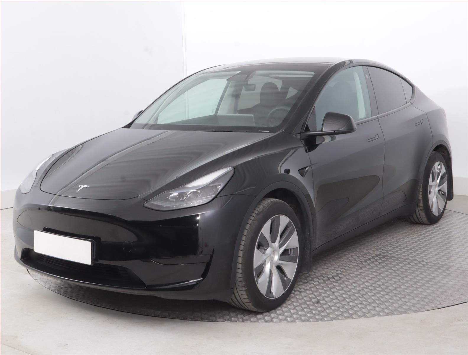 Tesla Model Y, RWD LFP 60kWh, SoH 95% - fotka 2