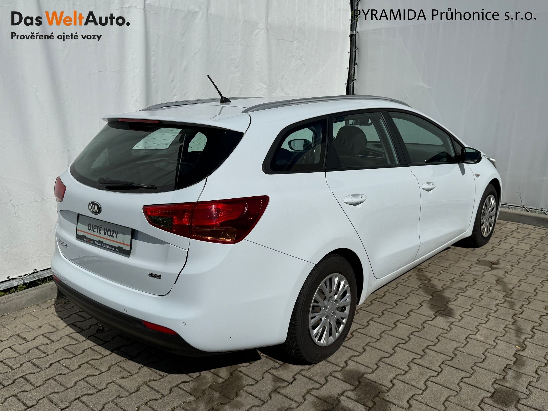 Kia Cee´d, 1.6 CRDi 100 kW Comfort Plus - fotka 2
