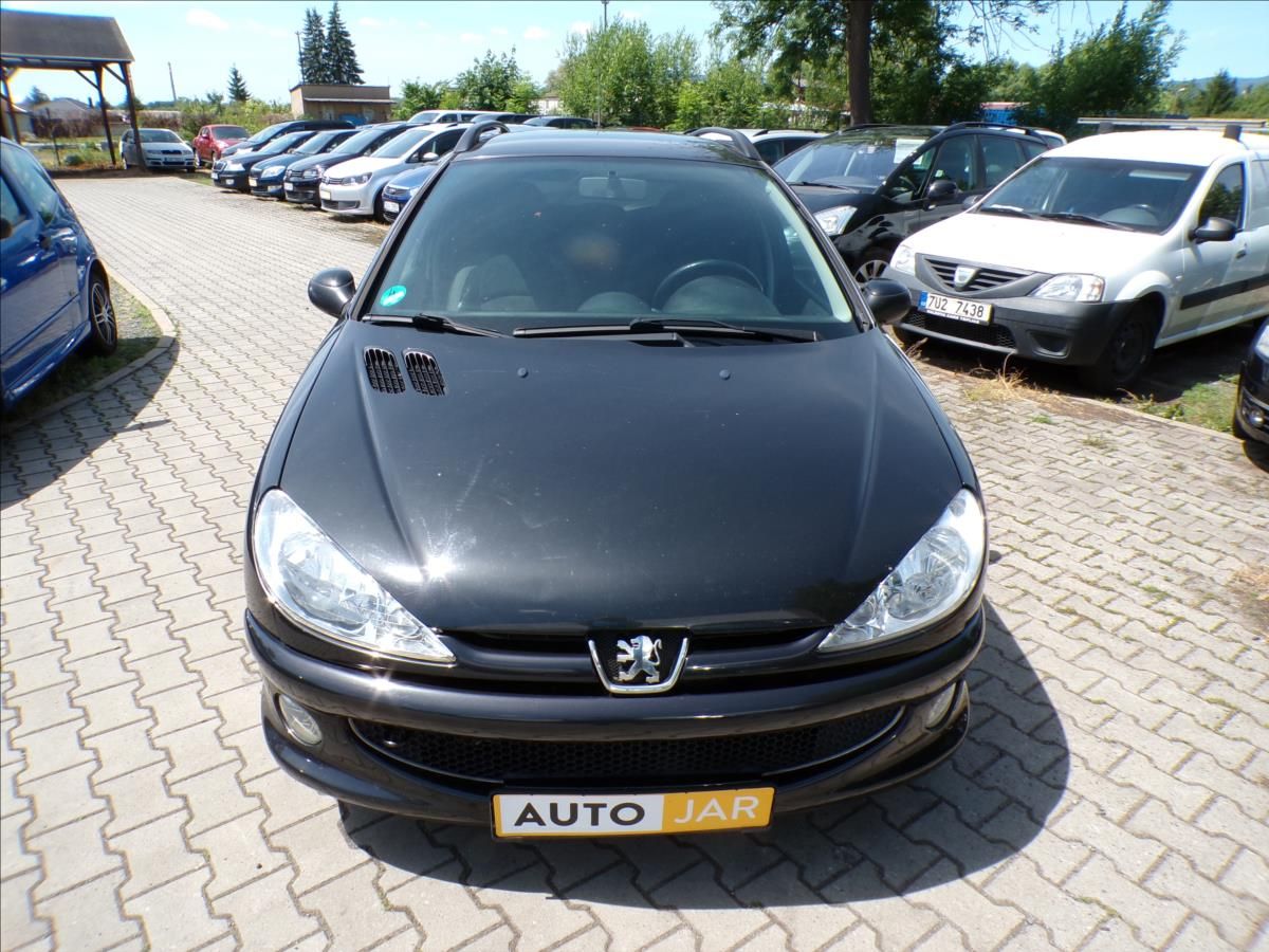 Peugeot 206, 1,6 16V  TAŽNÉ ZAŘÍZENÍ - fotka 3