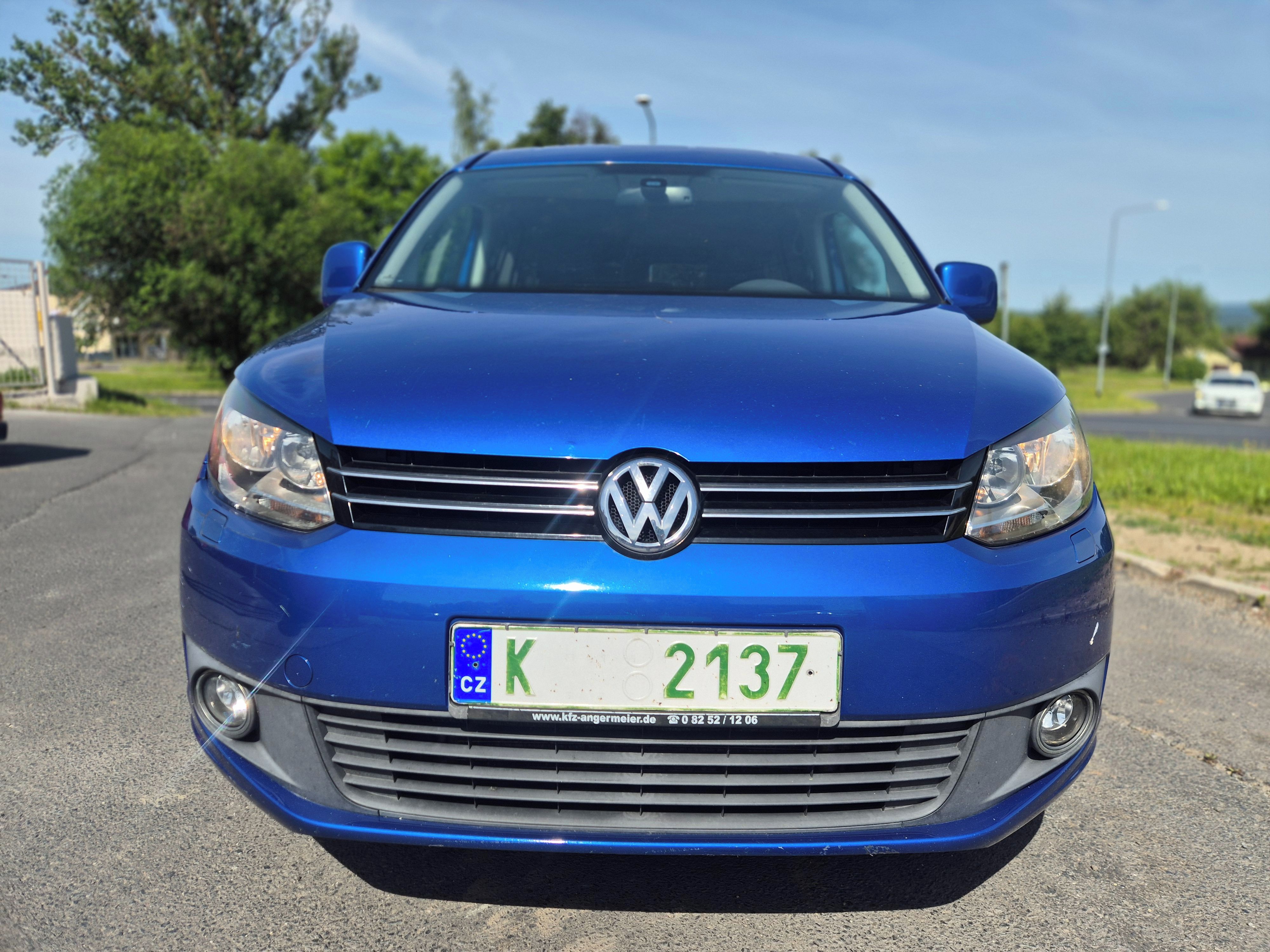 Volkswagen Caddy, MAXI plný servis 7 místná - fotka 3