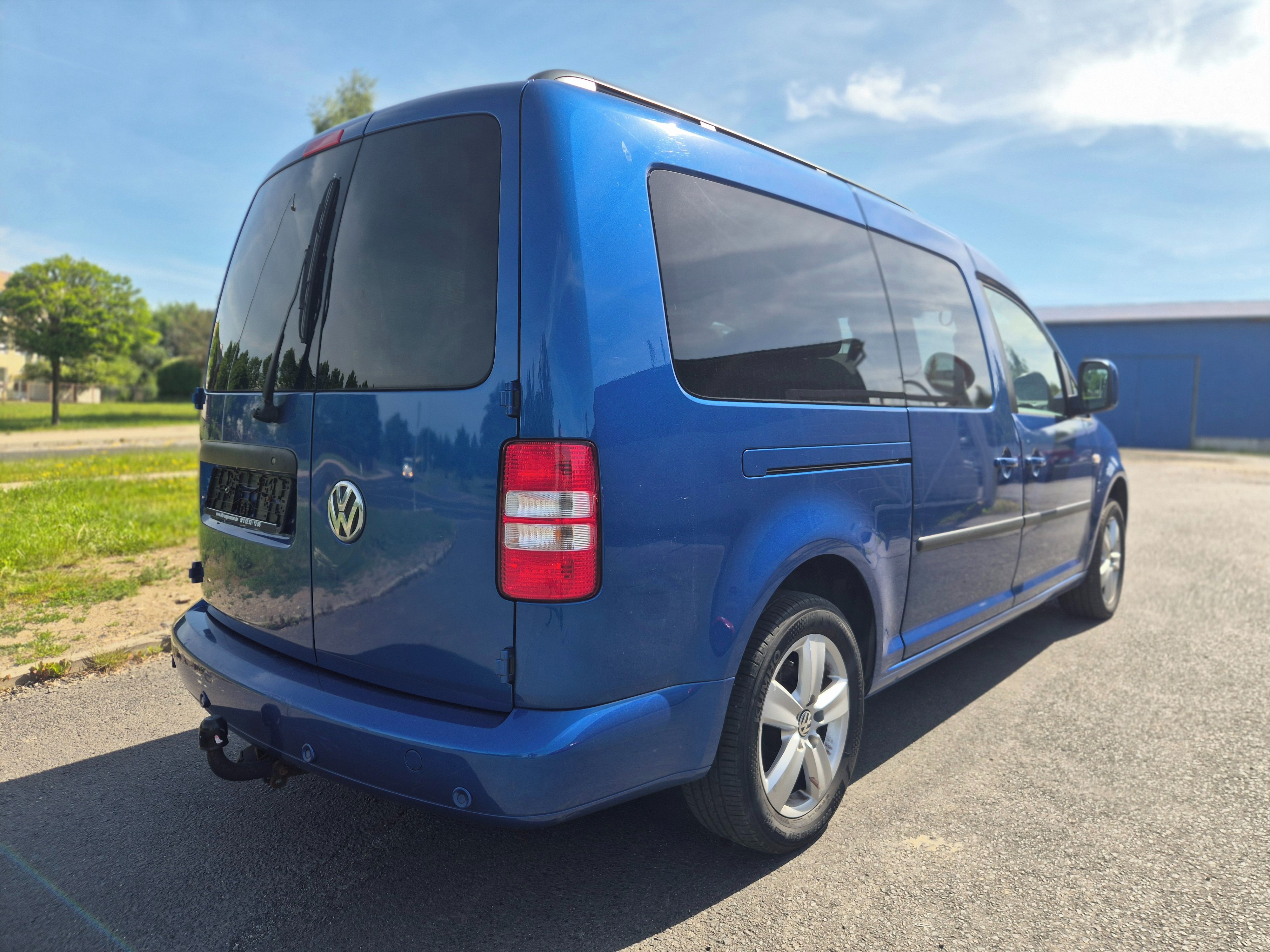 Volkswagen Caddy, MAXI plný servis 7 místná - fotka 5