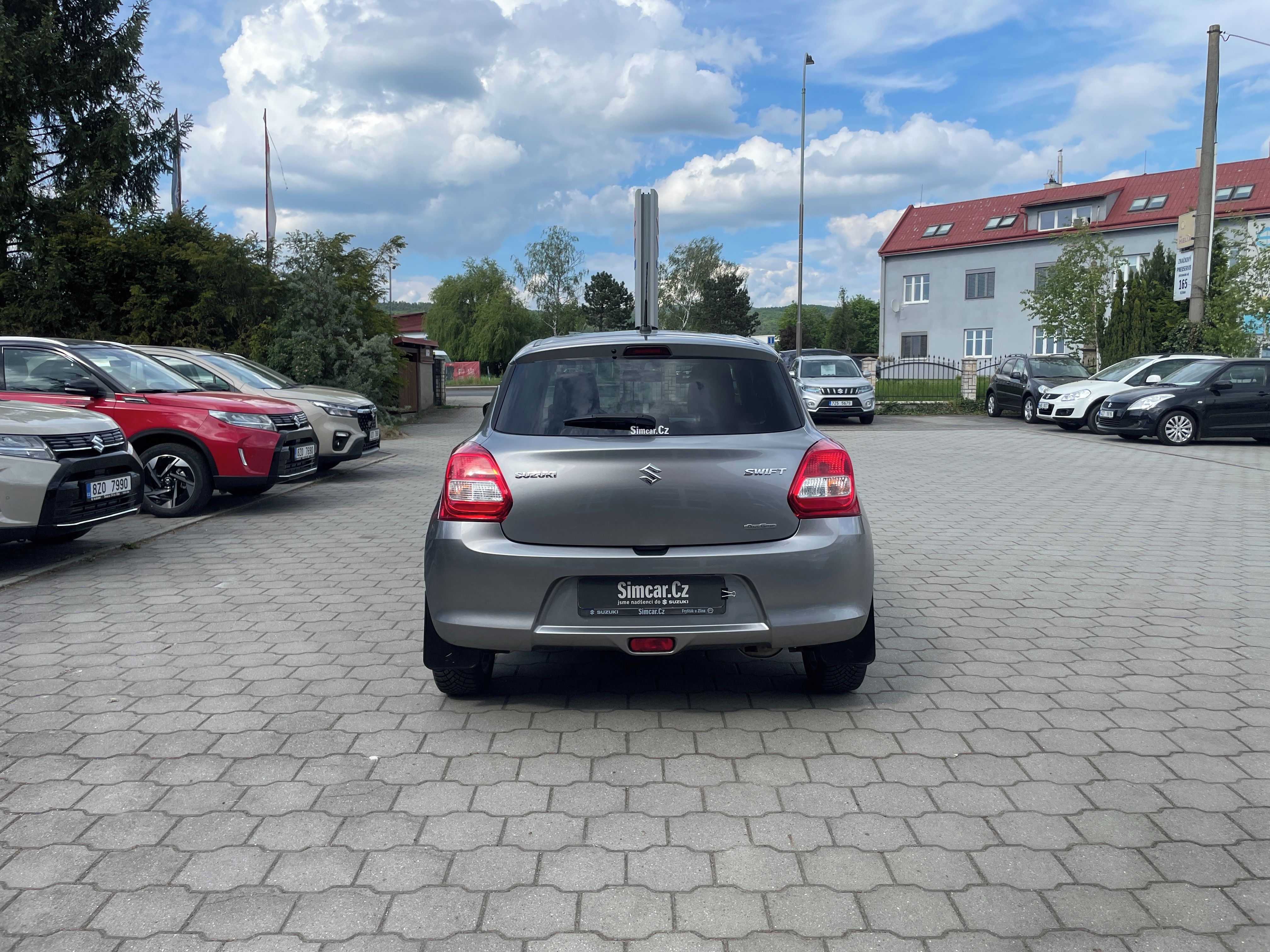 Suzuki Swift, 1,2 DualJet Premium 4x4 - fotka 4