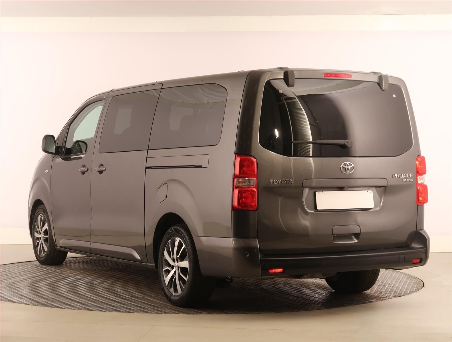 Toyota Proace Verso, 2.0 D-4D, Executive, Klima, ČR - fotka 4