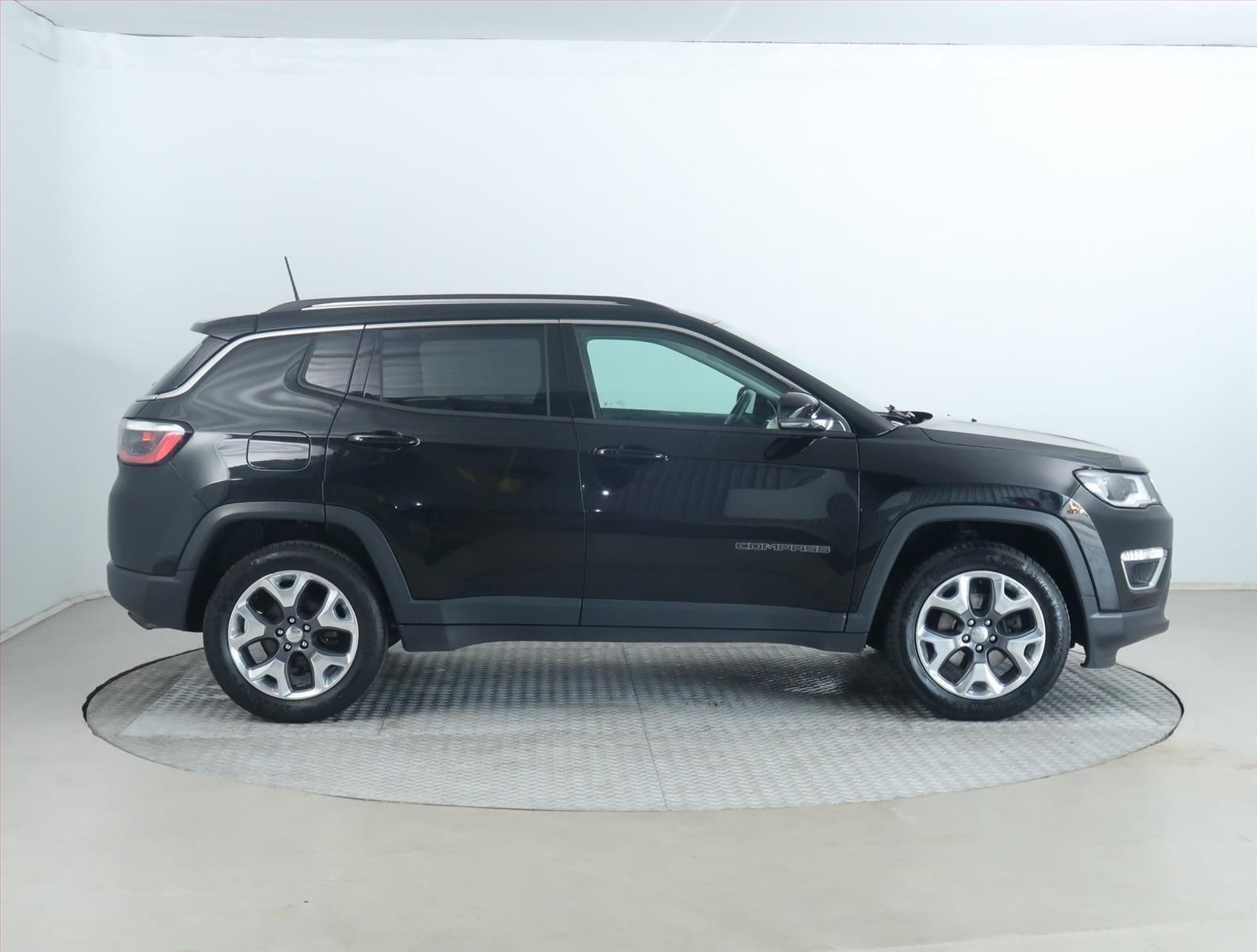Jeep Compass, 1.4 MultiAir, 4X4, Automat - fotka 6
