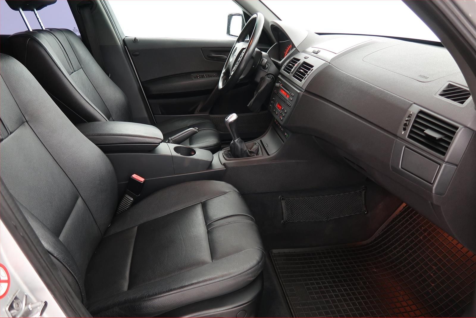 BMW X3, 3.0i, 4X4, Kožené sedačky - fotka 6