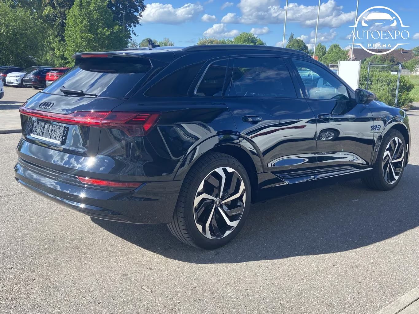 Audi e-tron, 55 advanced quattro S-LINE - fotka 2
