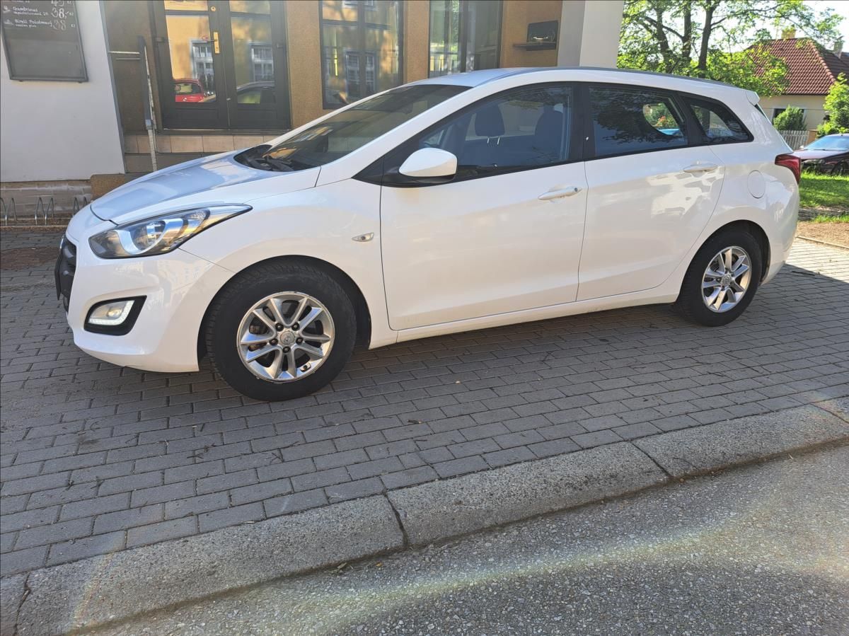 Hyundai i30, 1,6 CRDI 16V - fotka 4
