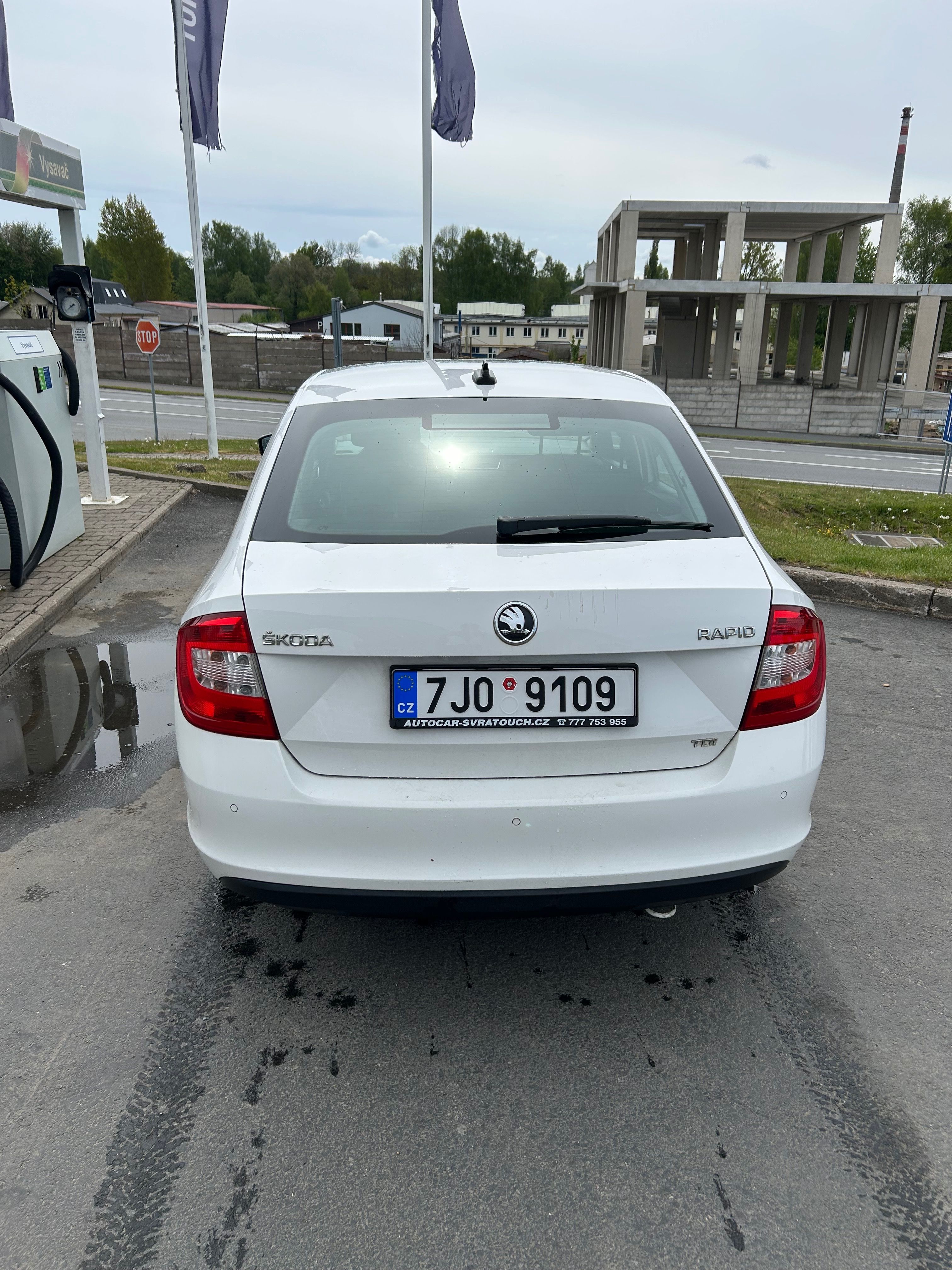 Škoda Rapid, 1.8 TDI 77kW liftback - fotka 2
