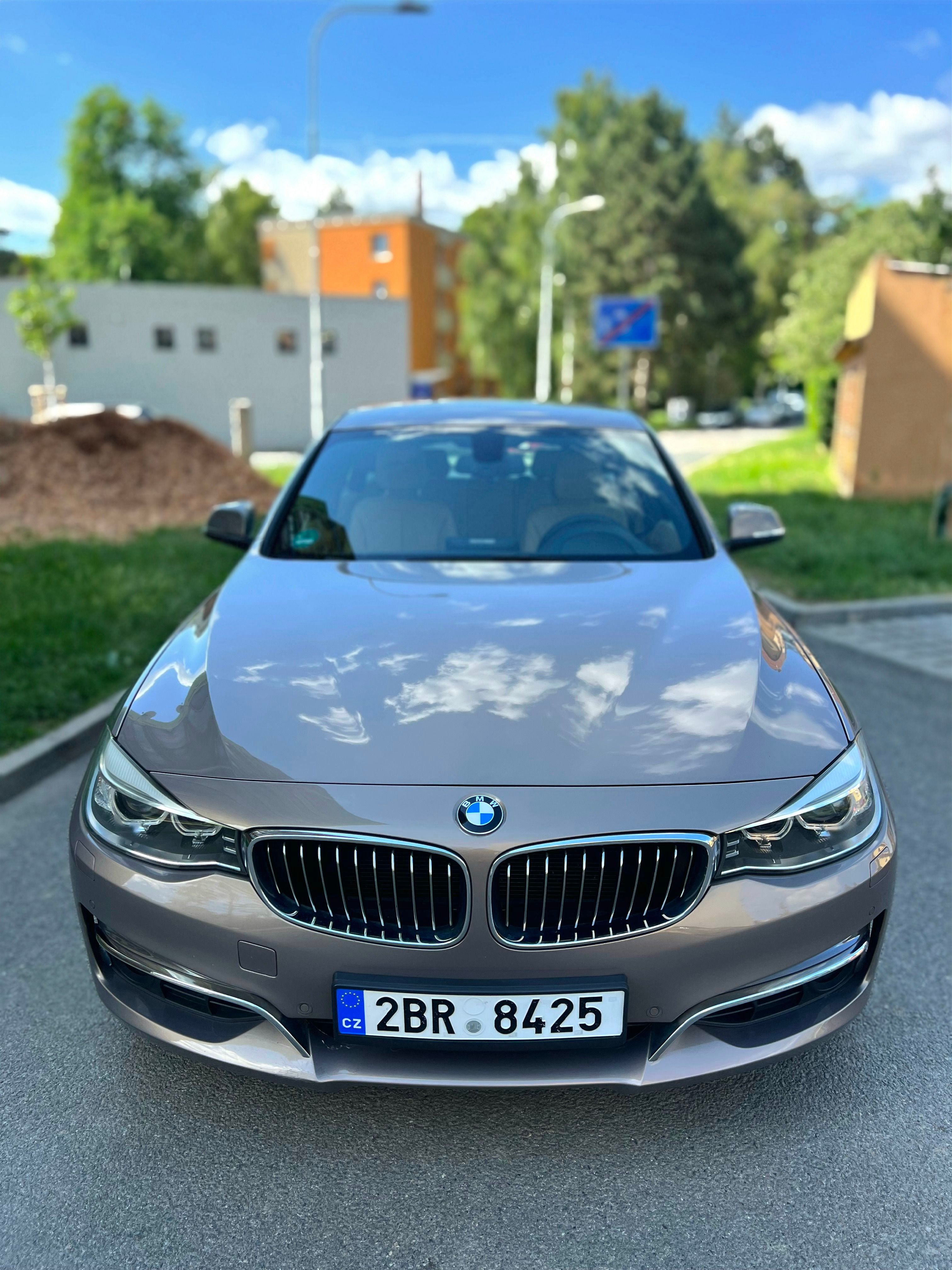 BMW Řada 3, BMW 320i GT Luxury Line - fotka 4