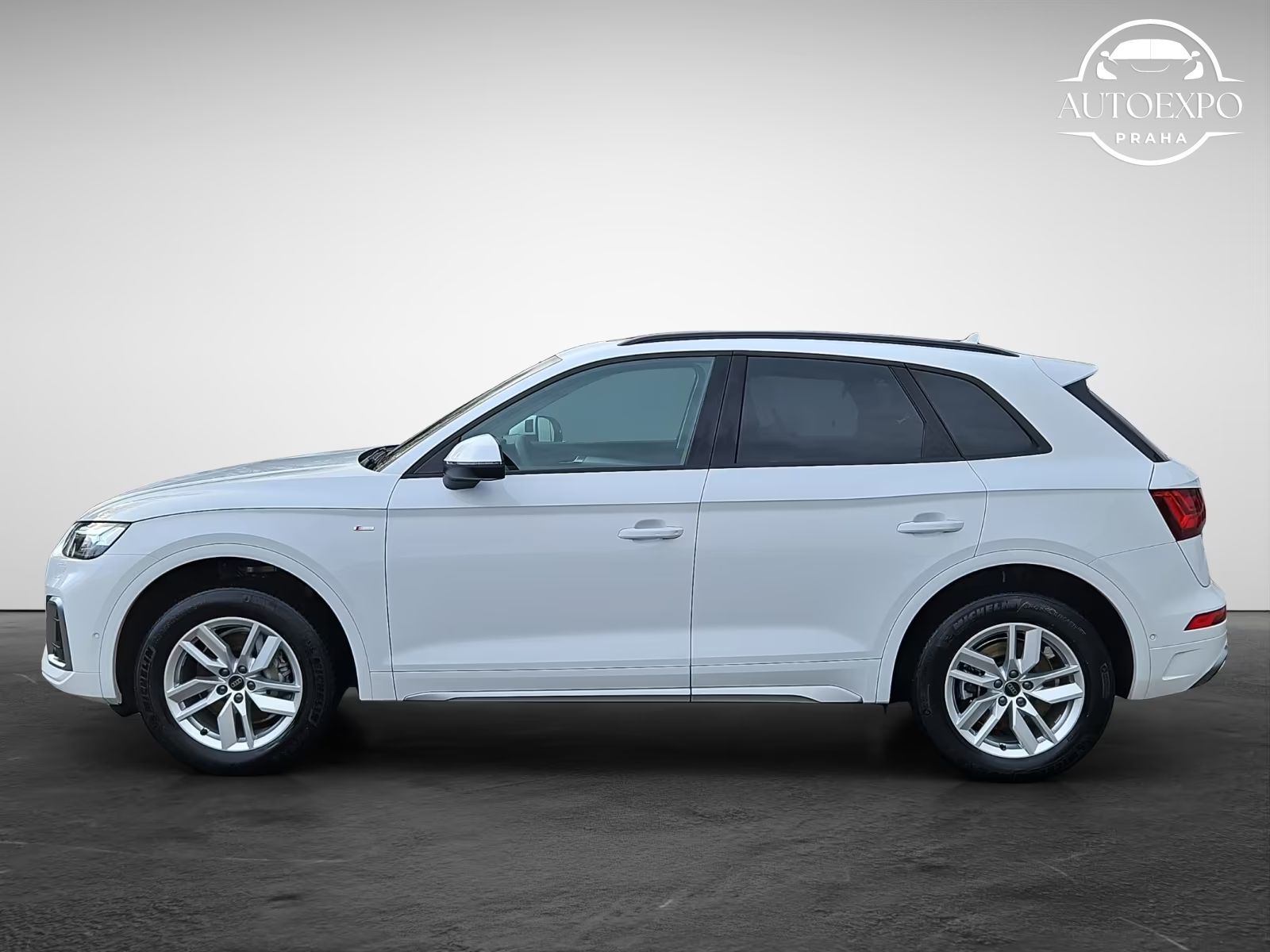 Audi Q5, 40 TDI S tronic quattro S line - fotka 2