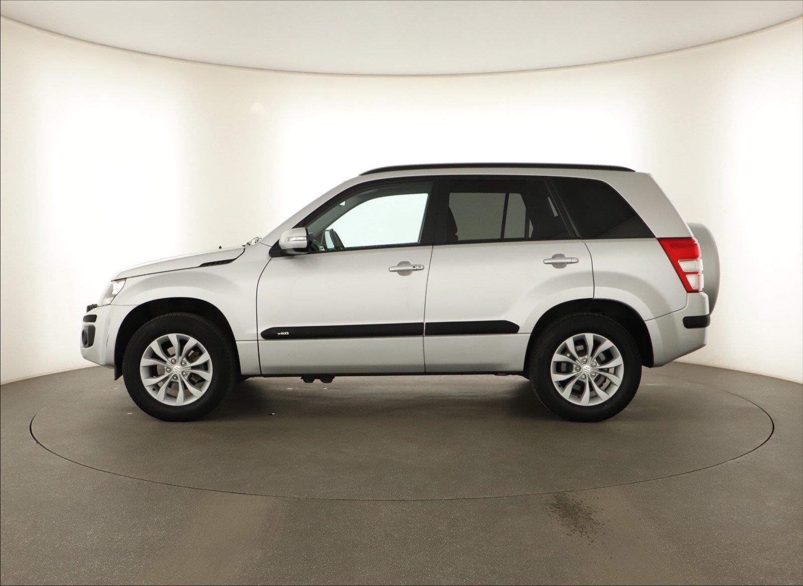 Suzuki Grand Vitara, 2.4 VVT, 4X4, ČR,1.maj - fotka 3