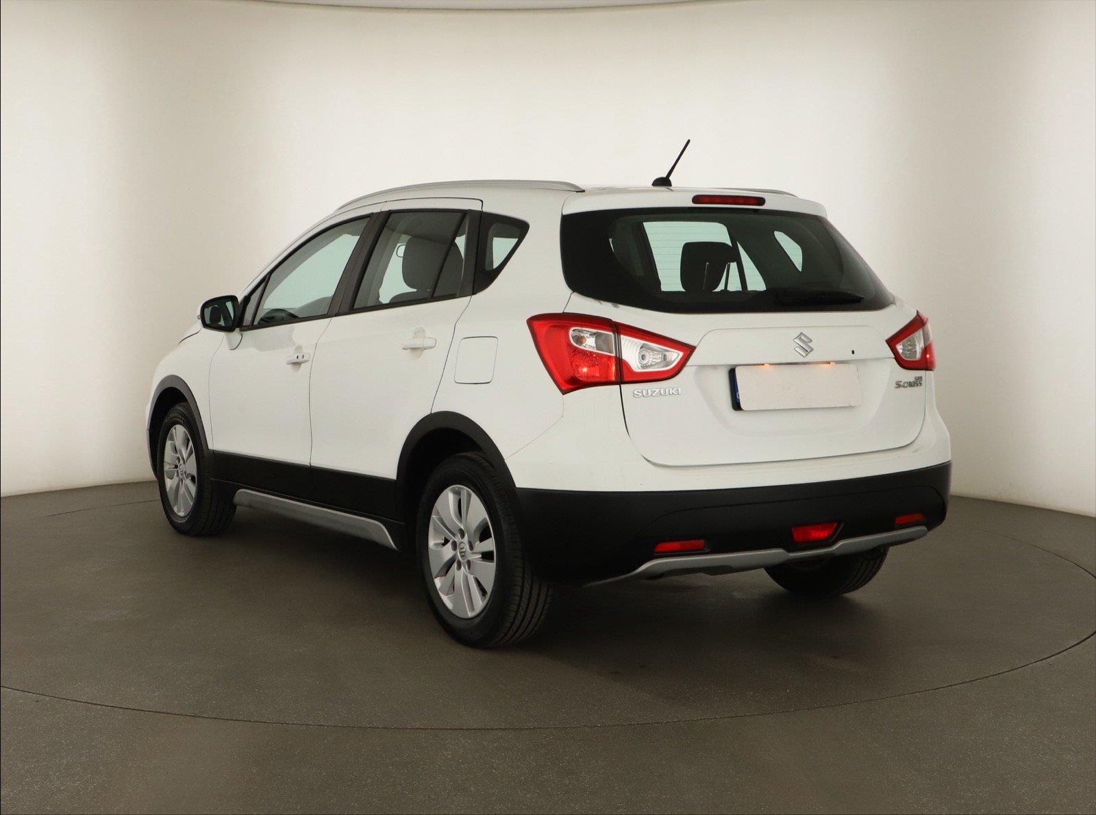 Suzuki SX4 S-Cross, 1.6 DDiS, Serv.kniha - fotka 4