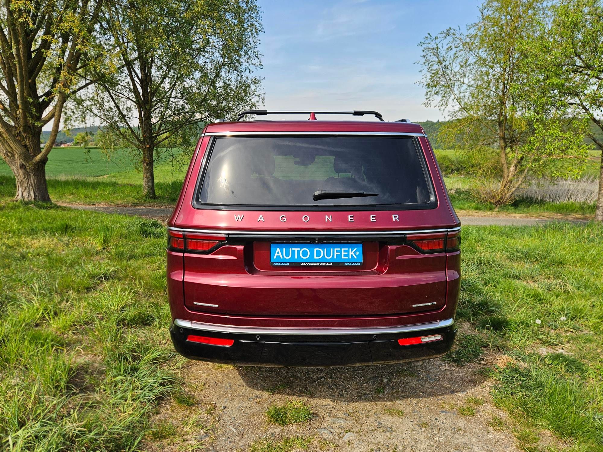 Jeep Wagoneer, 5,7 V8 Series III 8míst, DPH - fotka 6