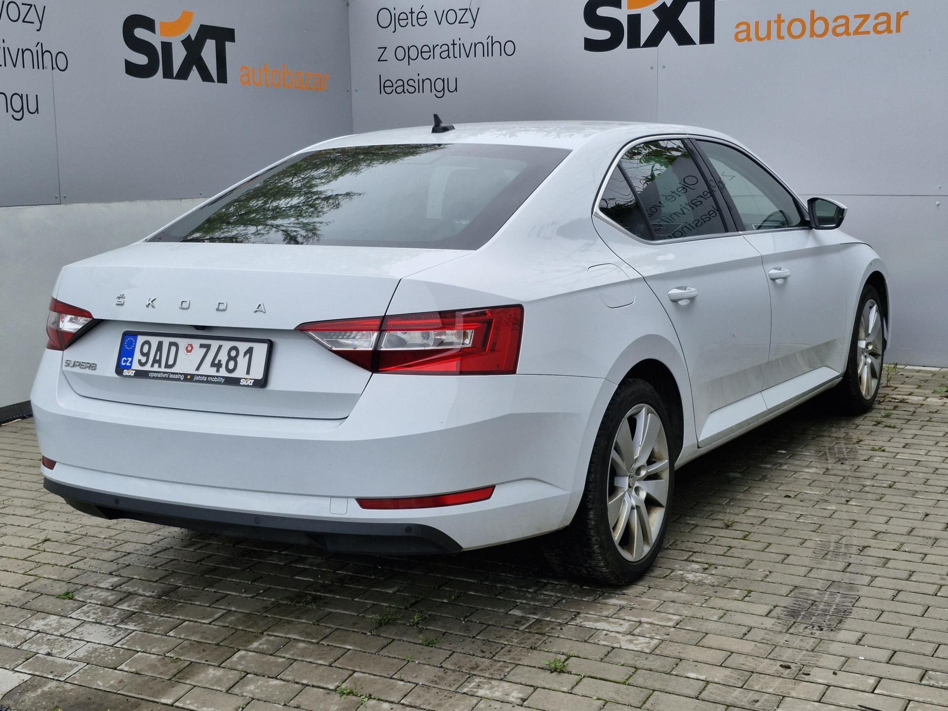 Škoda Superb, IIIF Style 2,0 TDI (110 kW - fotka 4