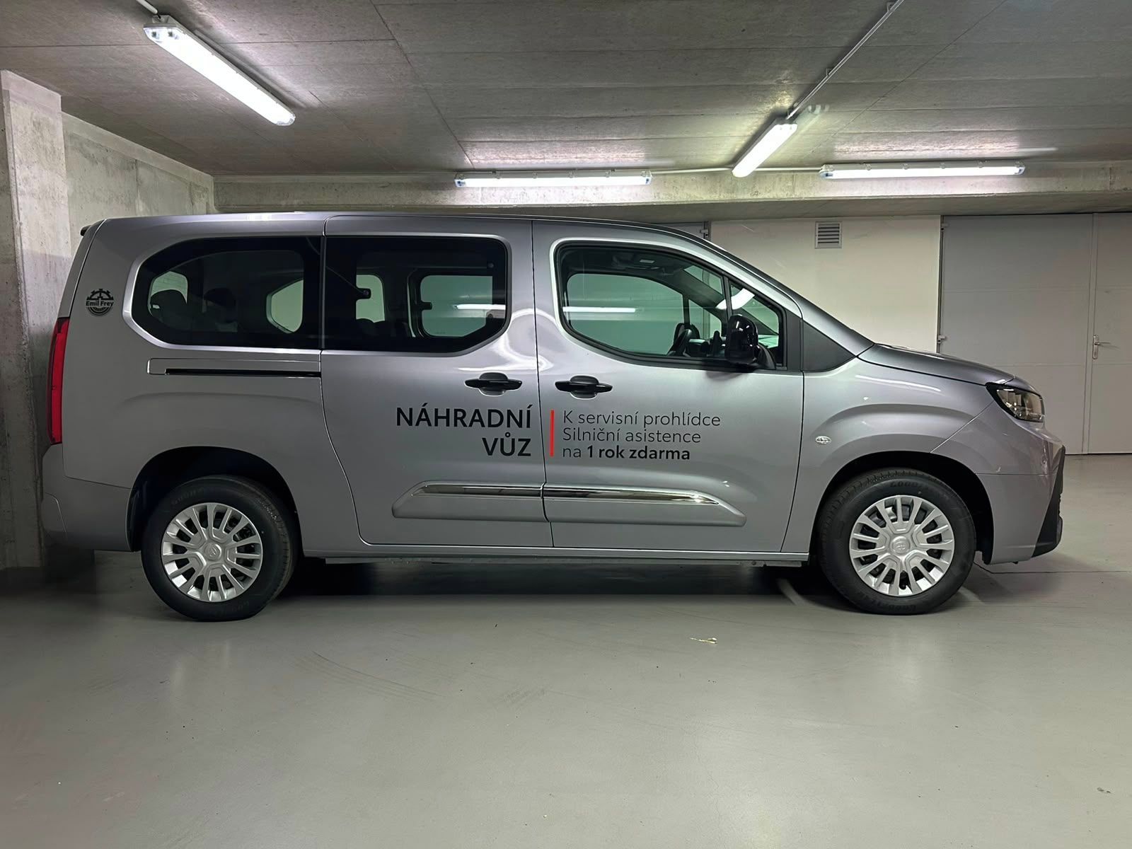 Toyota Proace City Verso, 1.2,Passenger,Business 7S Tail - fotka 4