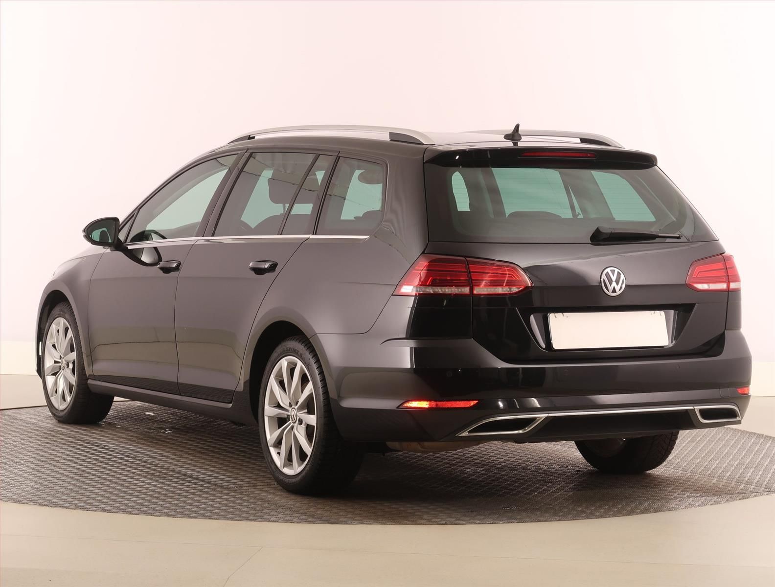 Volkswagen Golf, 1.5 TSI, Automat, Serv.kniha - fotka 4