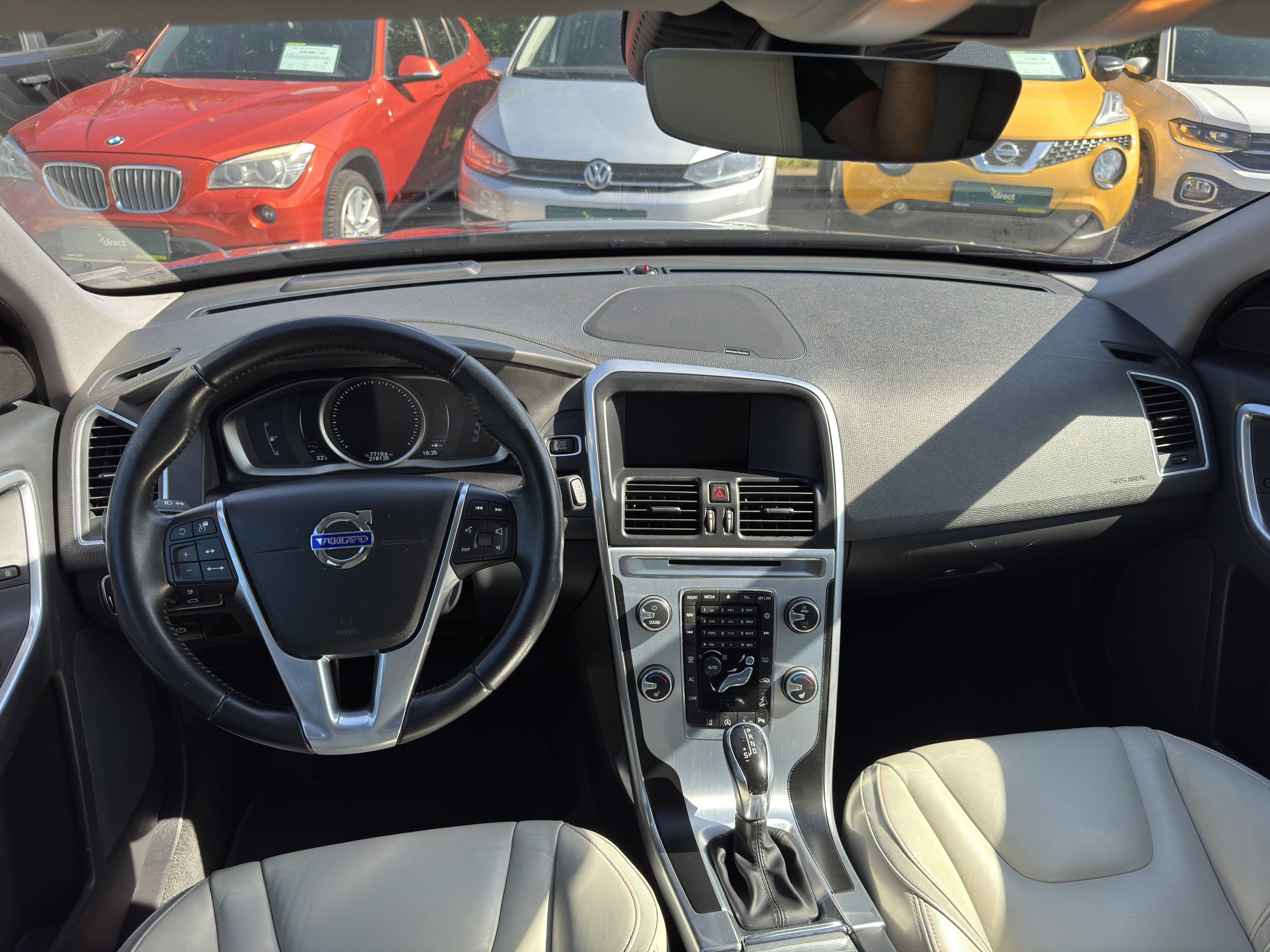 Volvo XC60, 2.4 D5 162 kW - fotka 6
