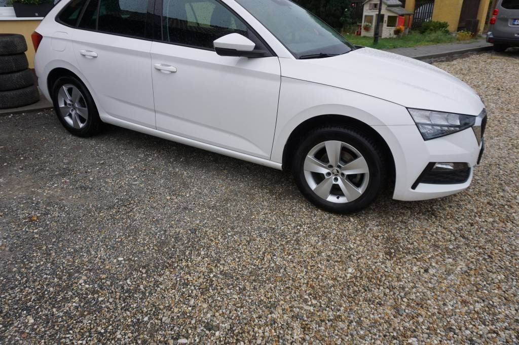 Škoda Scala, 1,0  1,MAJ NOVÉ V ČR 81 KW - fotka 2