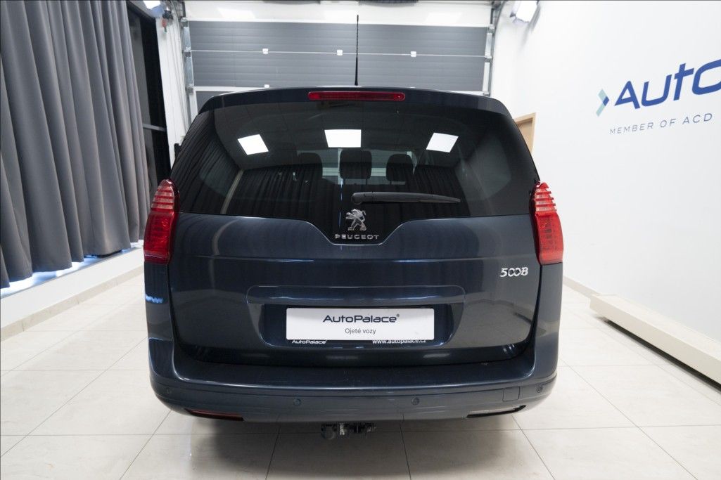 Peugeot 5008, 2,0 HDI NAVIGACE TAŽNÉ 7 MÍST - fotka 5