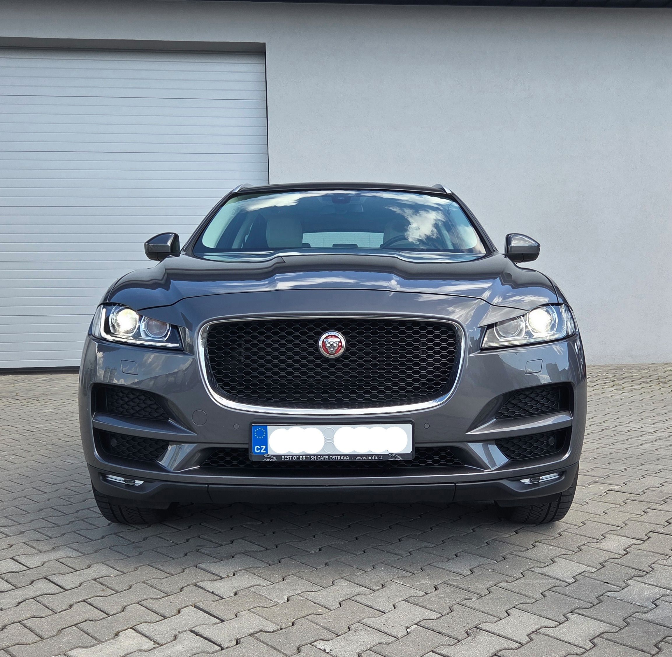 Jaguar F-Pace, Jaguar F-Pace 2.0D AWD 132kW - fotka 5