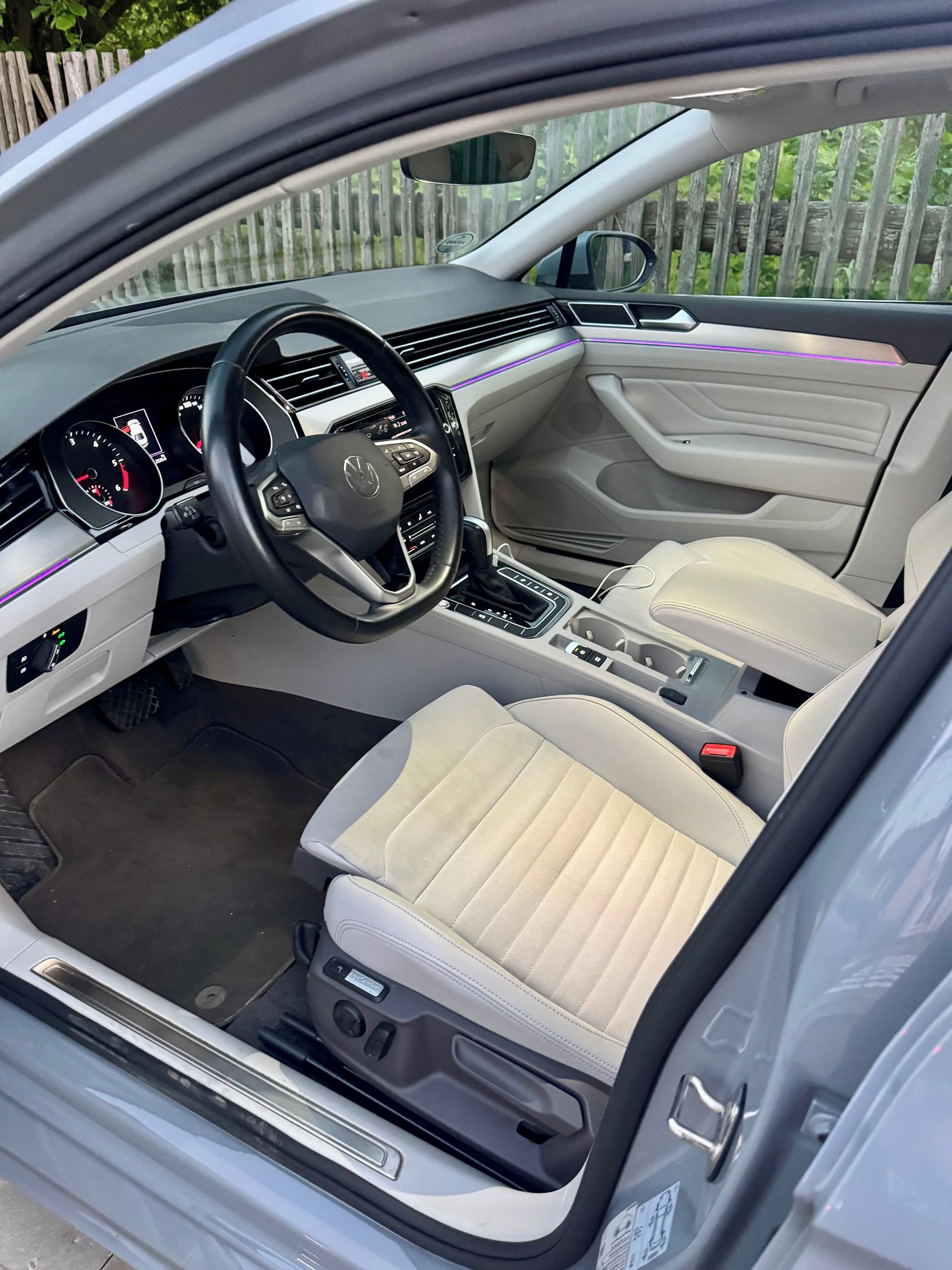 Volkswagen Passat, 2.0 TDI DSG Highline - fotka 6