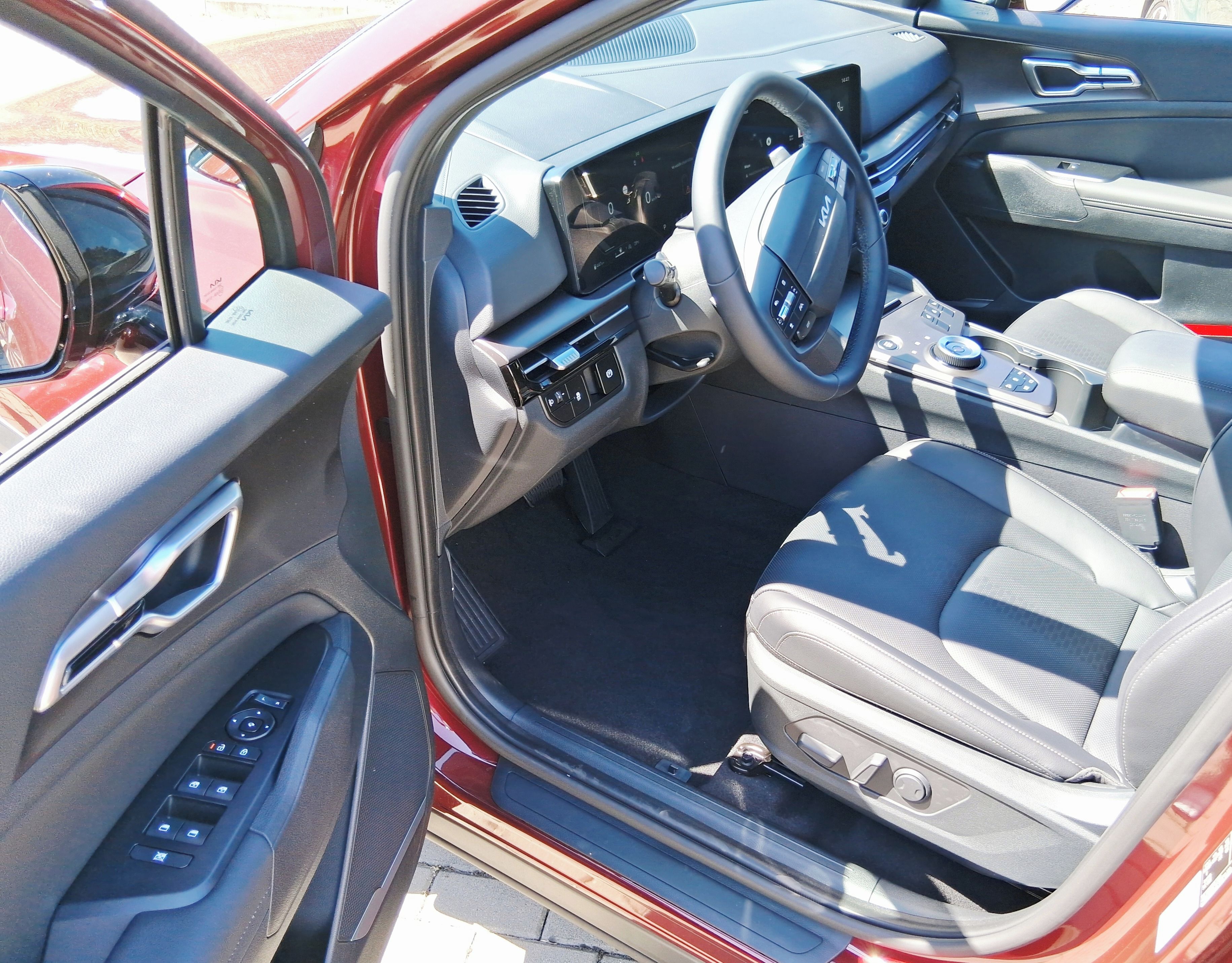 Kia Sportage, 1,6 T-GDI 7DCT BLACK EDITION - fotka 5