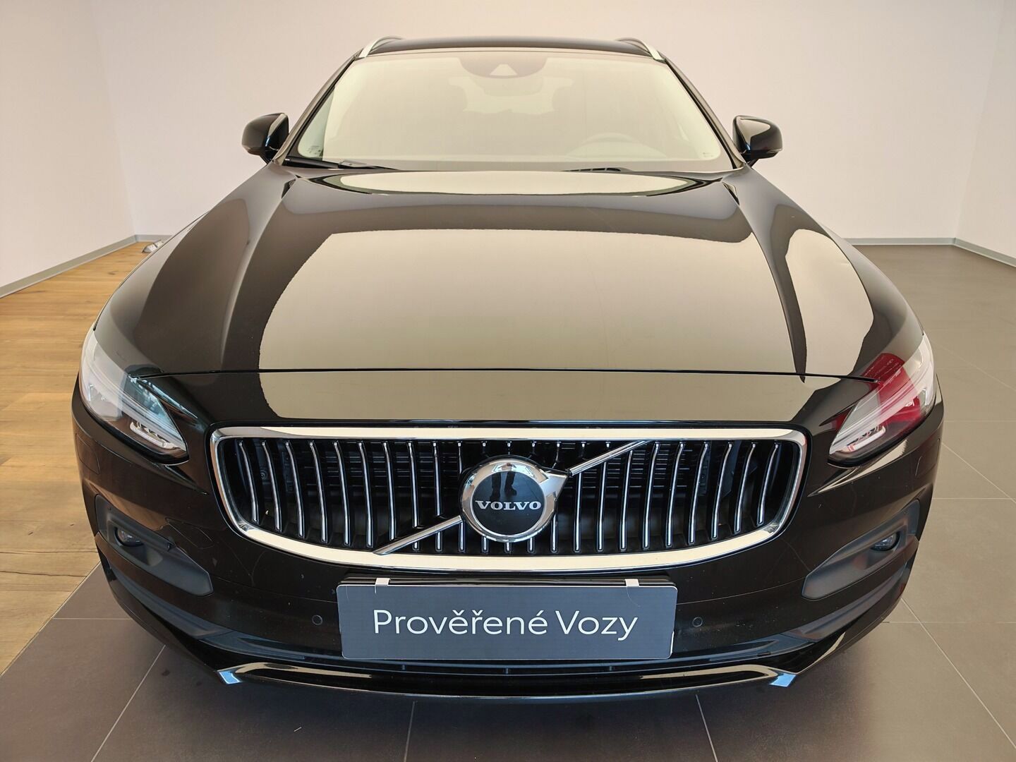 Volvo V90, Momentum Advanced - fotka 2