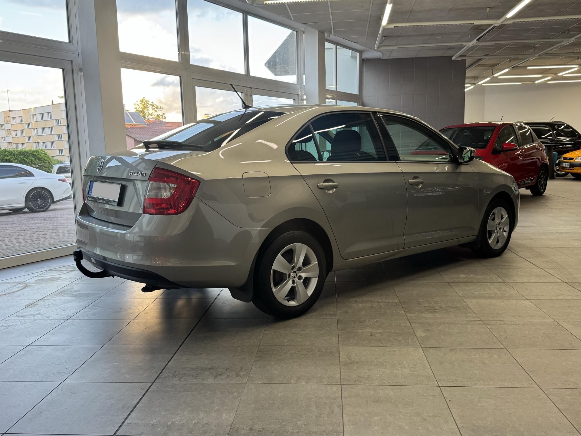 Škoda Rapid, 1.2TSI Ambition ČR - fotka 2