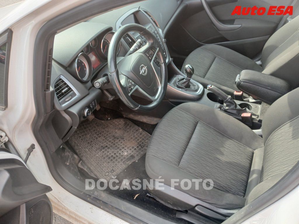 Opel Astra, 1.6 CDTi - fotka 3