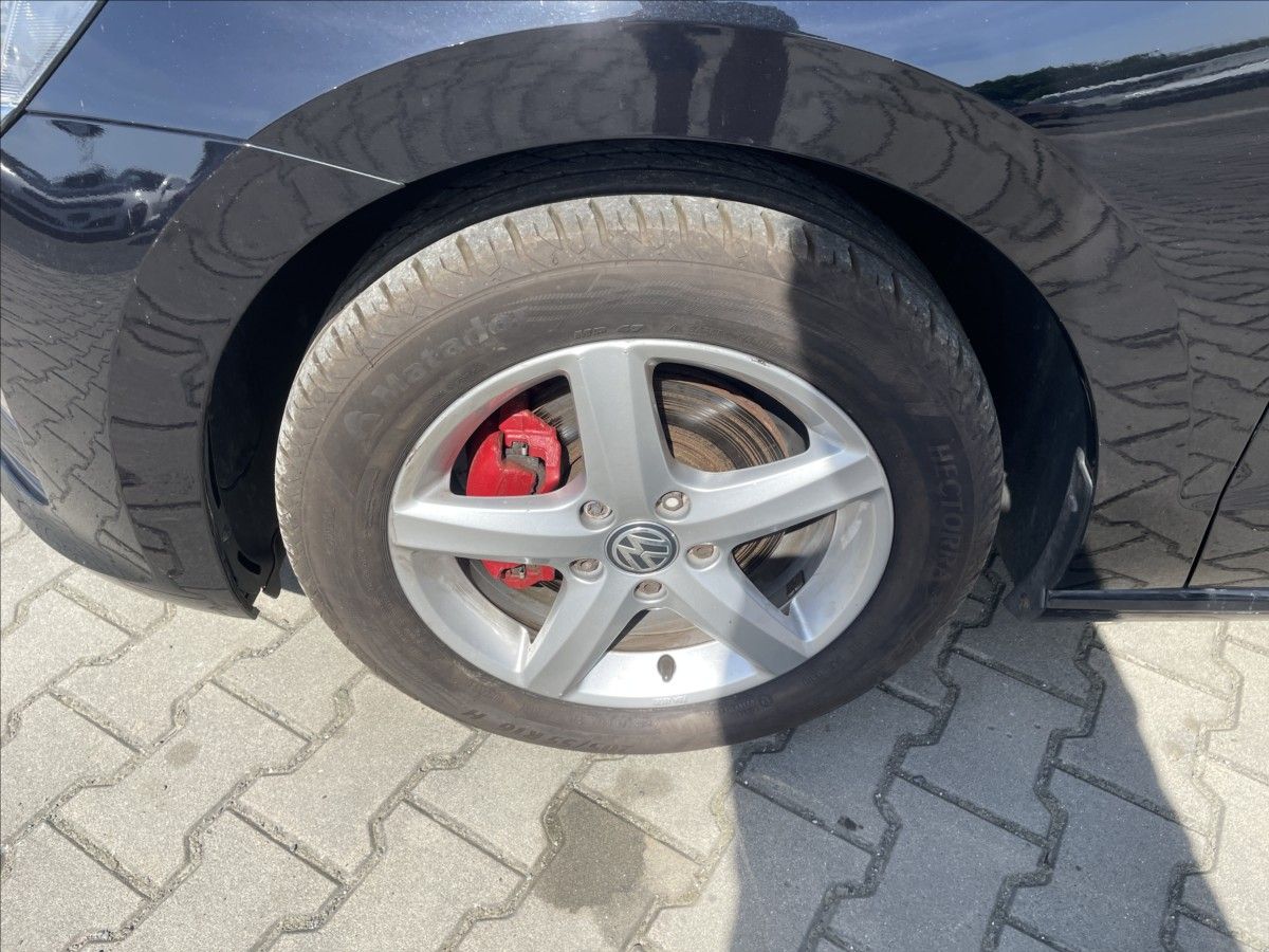 Volkswagen Golf Sportsvan, 2,0 TDI 110 kW WEBASTO 1.MAJIT - fotka 5