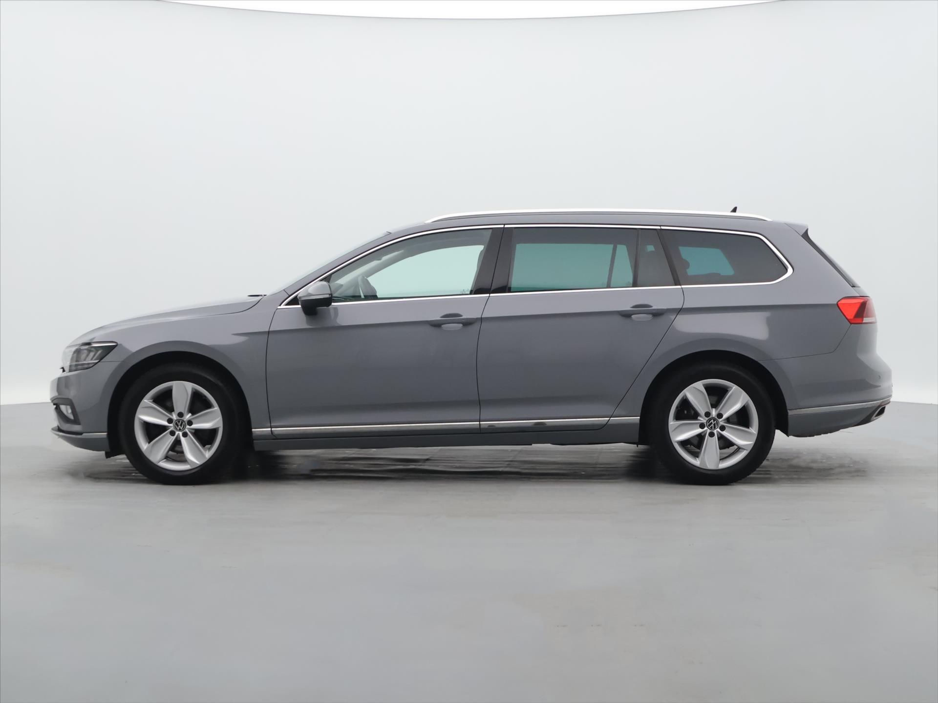 Volkswagen Passat Variant, 2.0 TDI 147kW 4MOT DSG CZ DPH - fotka 4
