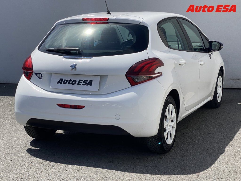Peugeot 208, 1.0 - fotka 4