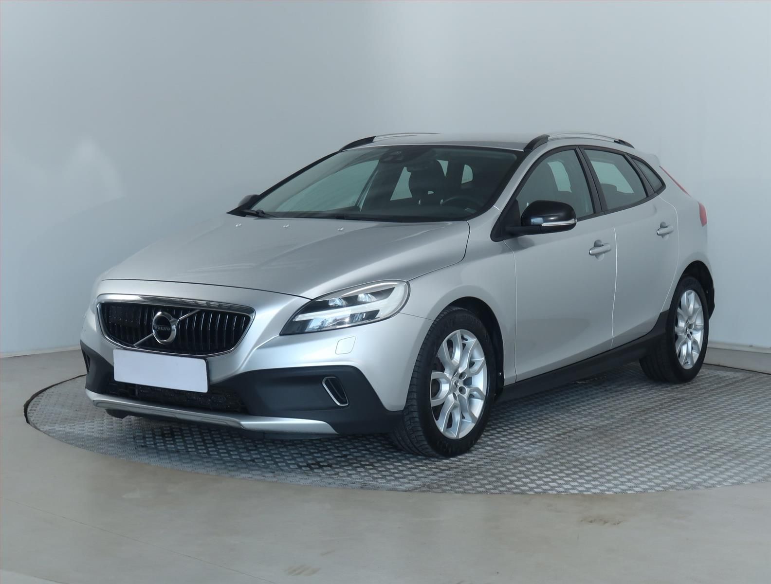 Volvo V40, 2.0 D3, Automat, Serv.kniha - fotka 2