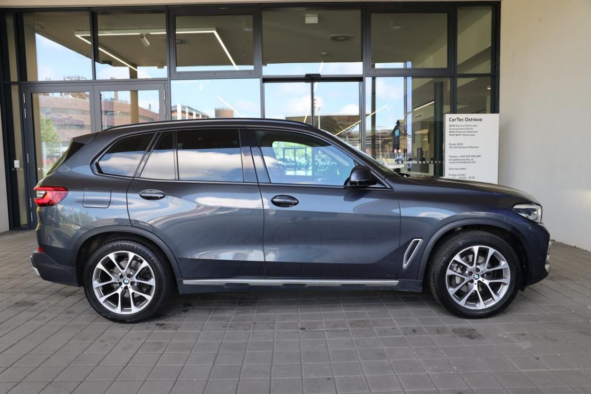 BMW X5, xDrive30d - fotka 4