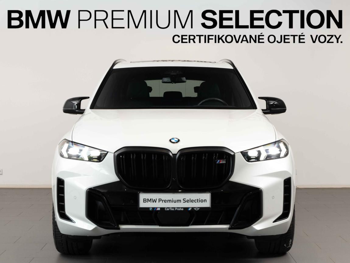 BMW X5, M60i - fotka 2