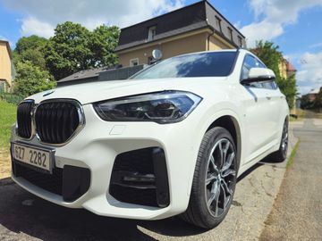 xDrive20i
