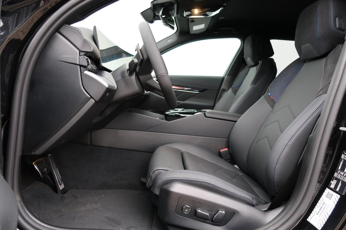 BMW Řada 5, 520i - fotka 2