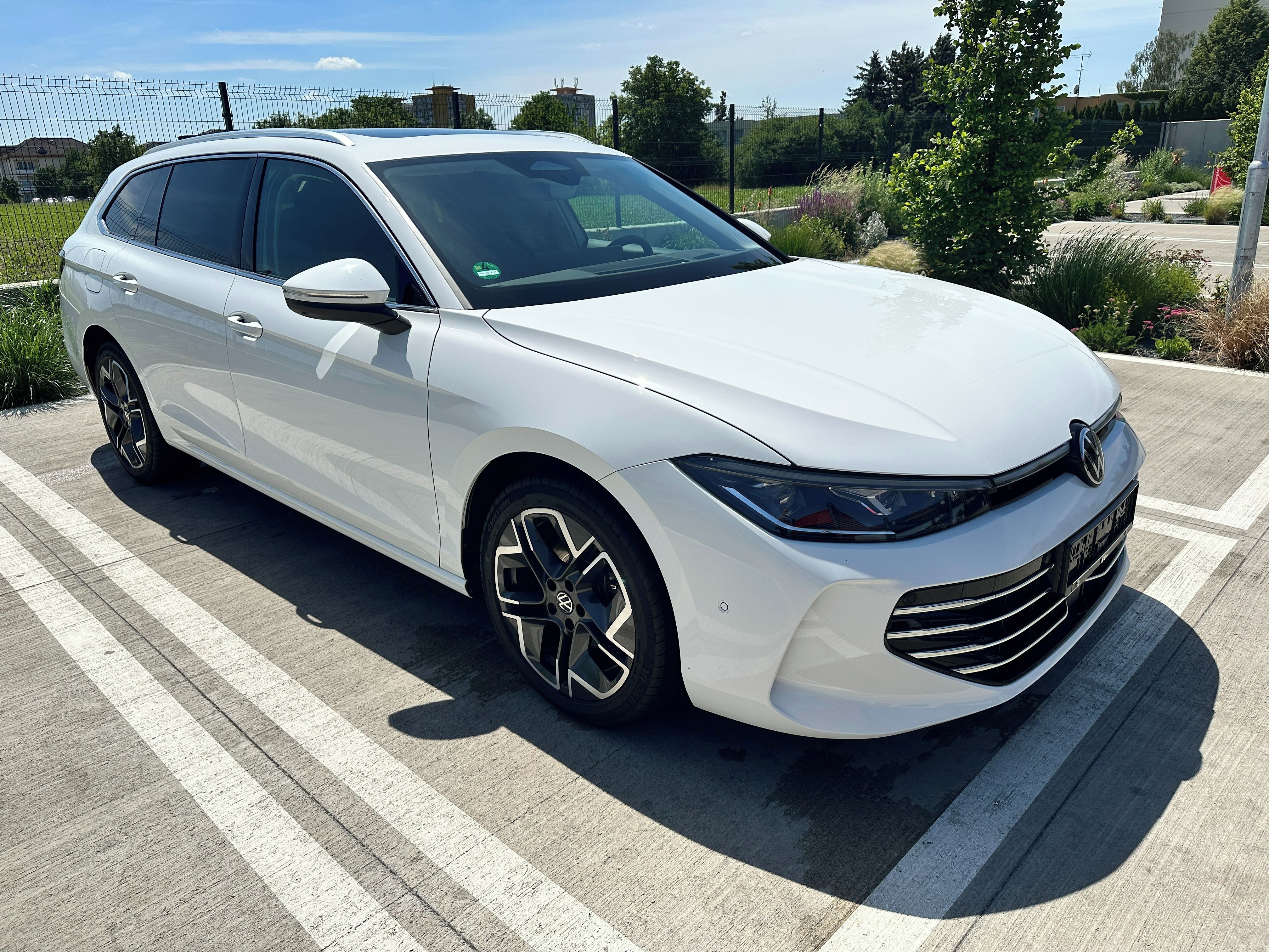Volkswagen Passat, VOLKSWAGEN PASSAT B9 2,0 TDI - fotka 3