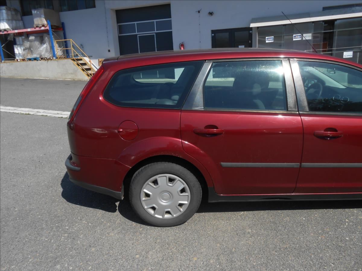 Ford Focus, 1,6 TDCi 80Kw - fotka 5
