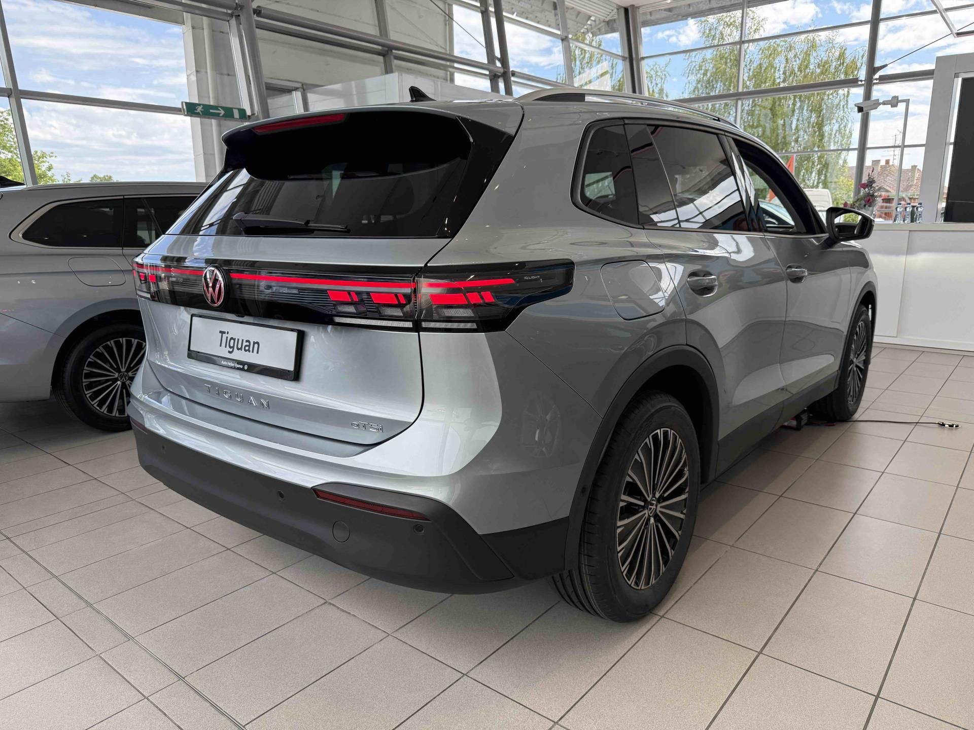 Volkswagen Tiguan, People 1,5 eTSI 96 kW mHEV - fotka 2