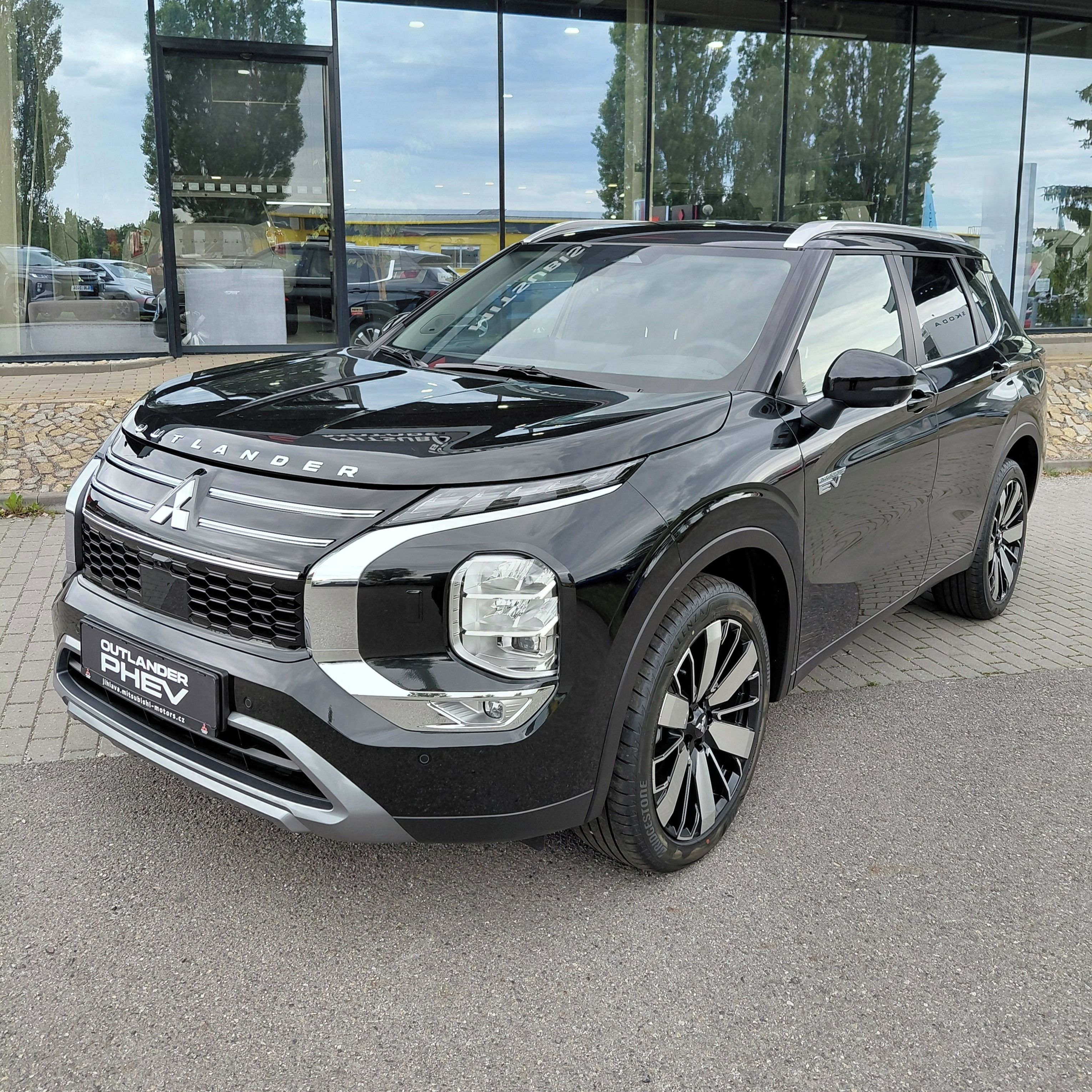 Mitsubishi Outlander, 2.4 PHEV INTENSE 4x4 BONUS
