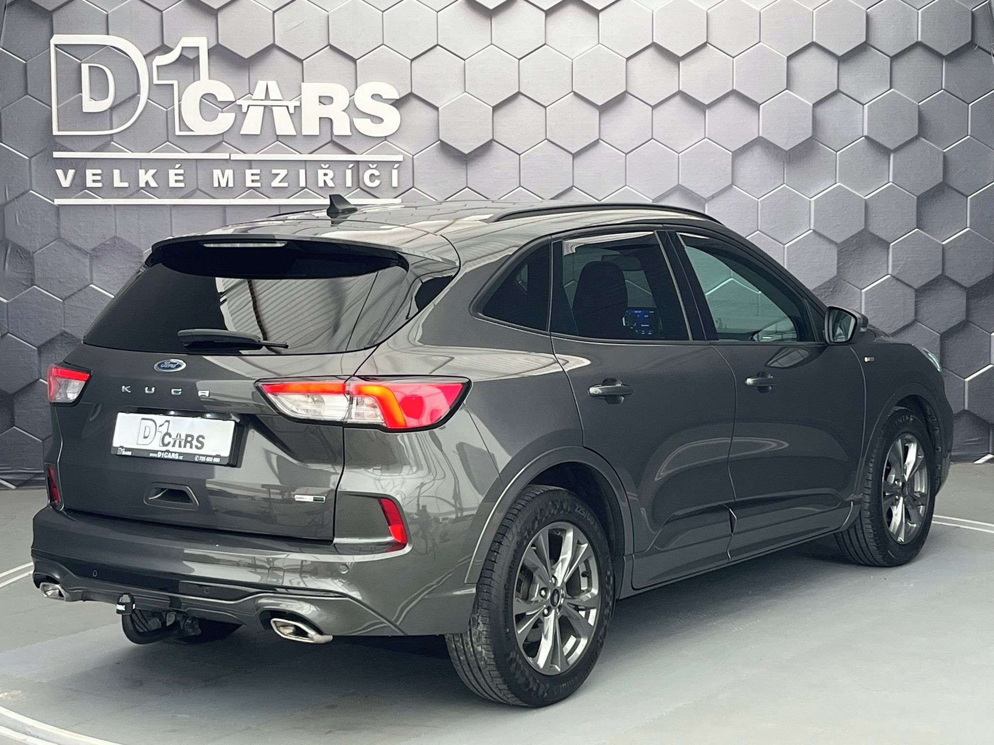 Ford Kuga, 2.0 EcoBlue ST-Line manuál - fotka 5