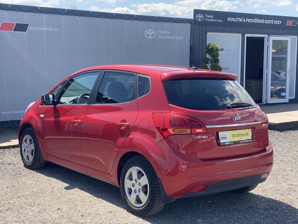 Kia Venga, 1.6i, ČR-1m, 2x kola, manual - fotka 5
