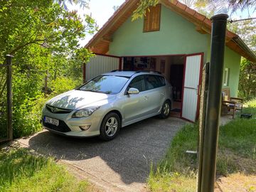 Garážované, 1. majitel